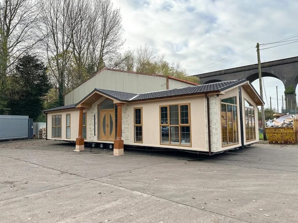 The Houghton House Size 55x22ft